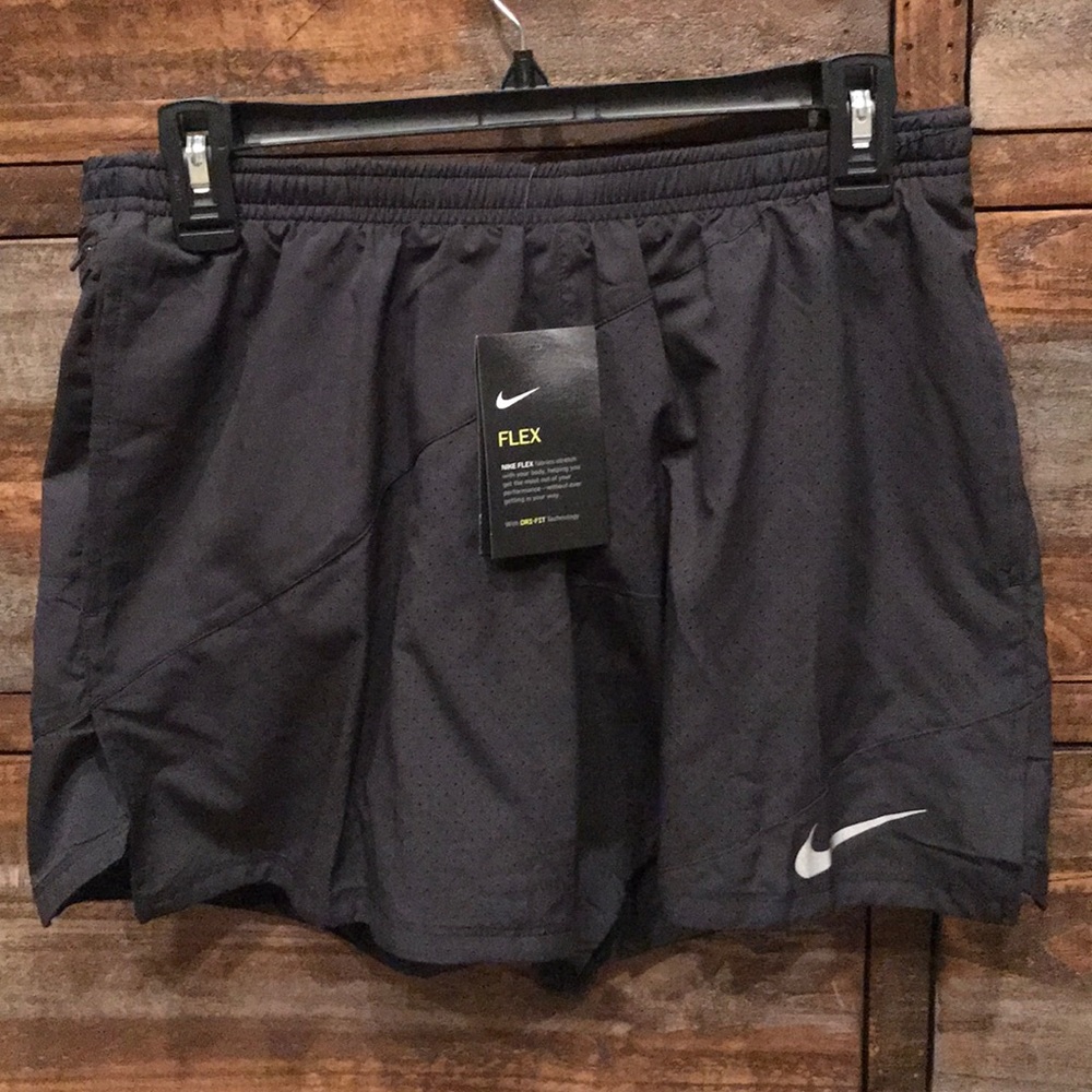 Men’s NIKE running shorts NWT